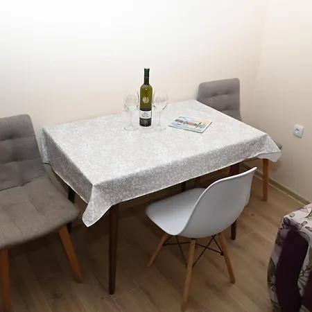 Apartman Aria *